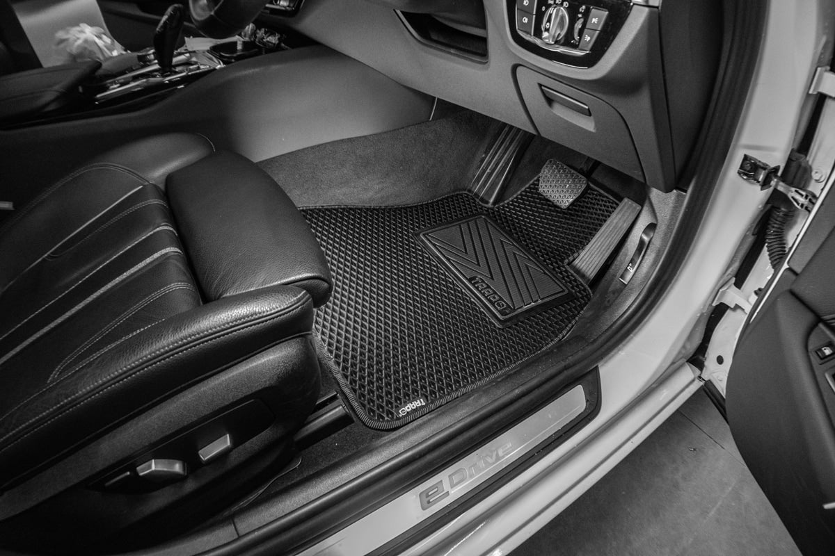 Black-Automatic-Grey