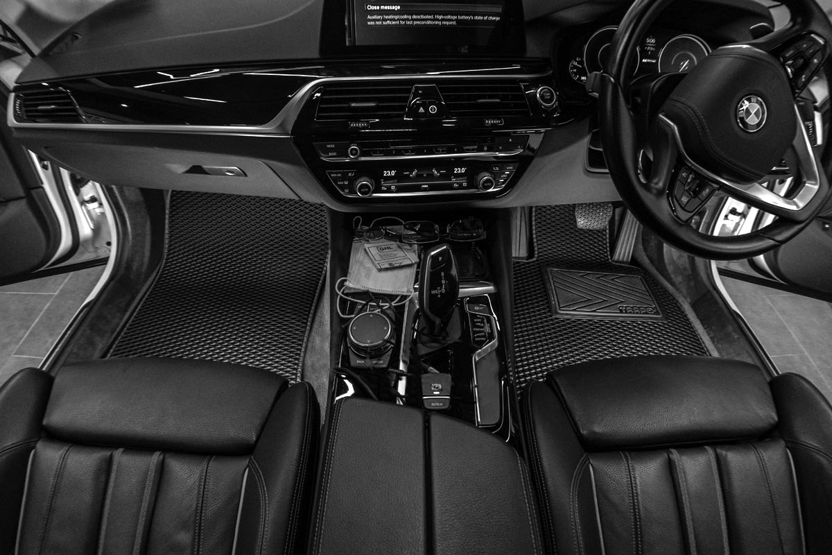 Black-Automatic-Grey